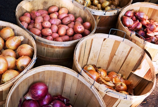 WB govt against Centre`s limit on hoarding potato, onion