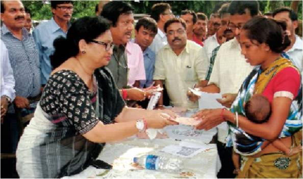 WB Govt to provide financial assistance to workers of sick tea gardens