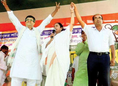 Trinamool Chairperson praises Bengal model of development at rallies in Bardhaman