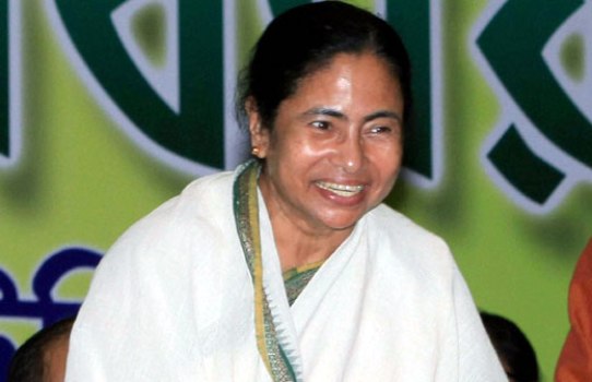 Time has come for Poriborton in Maldah: Trinamool Chairperson at Farakka