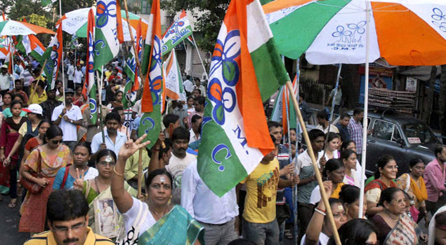 Trinamool reaches out to people during campaign on Sunday Trinamool reaches out to people during campaign on Sunday