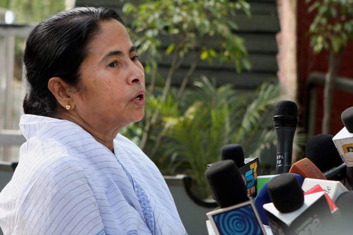 WB CM leaves for her 2-day Delhi visit