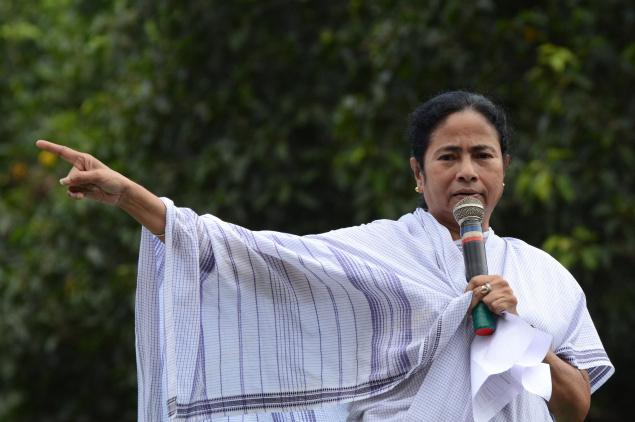 Centre should not bulldoze regional parties: Mamata Banerjee
