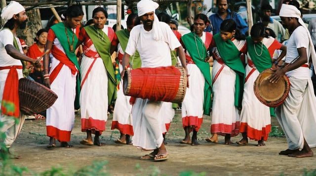 Trinamool campaigns to the beats of dhamsa-madol – All India Trinamool ...