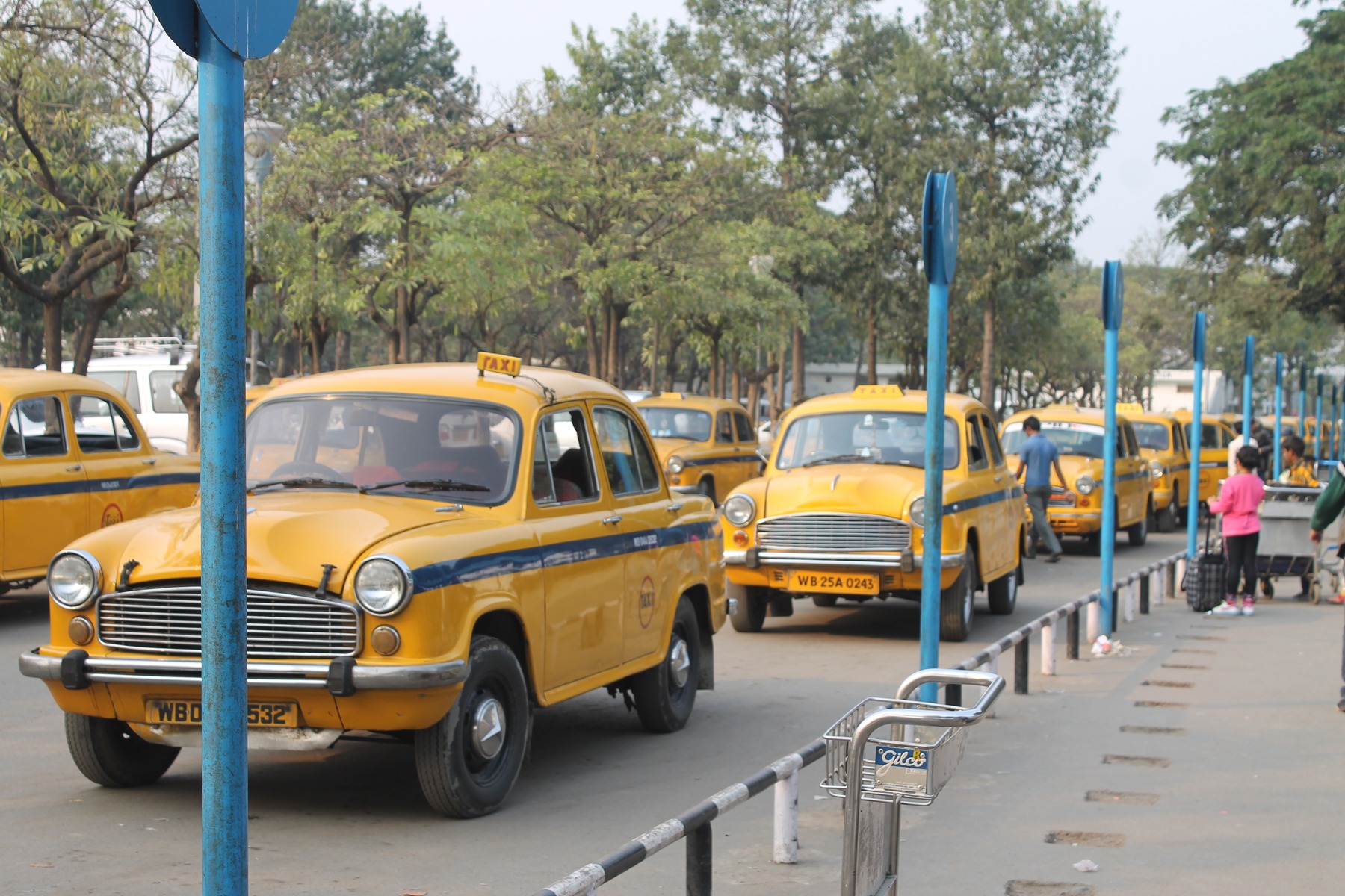 Bad road in Kolkata? Register your complaint to KMC via WhatsApp Bad road in Kolkata? Register your complaint to KMC via WhatsApp