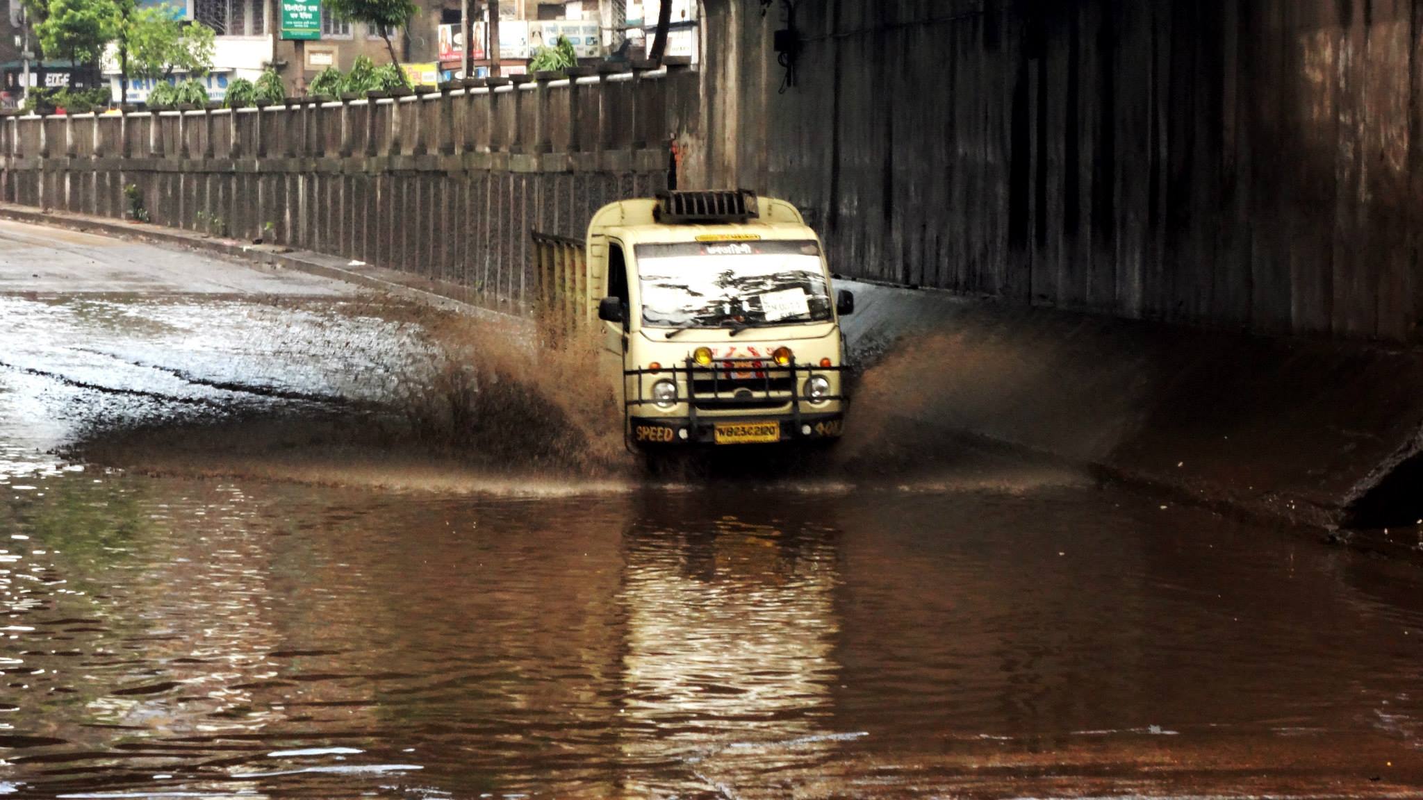 KMC draws up mega project report to combat water-logging