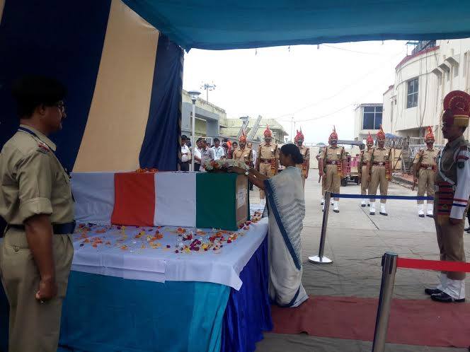 WB CM pays tribute to slain BSF jawan