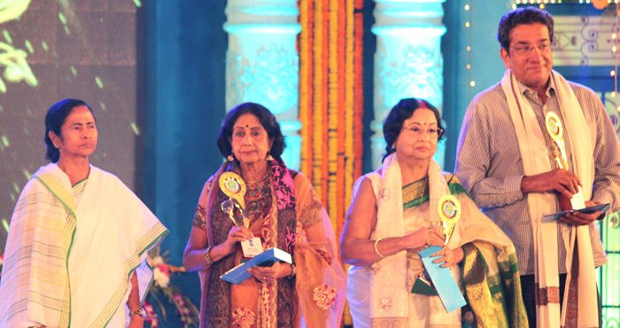 Best of Bengali television world honoured at Tele Academy Awards Best of Bengali television world honoured at Tele Academy Awards