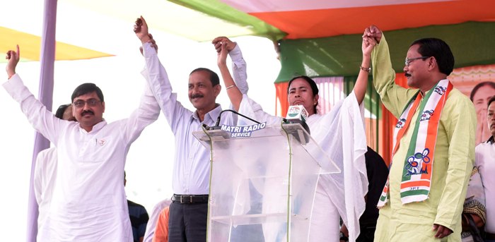 Mamata Banerjee is the candidate in all 294 seats of the State: Didi at Rajganj Mamata Banerjee is the candidate in all 294 seats of the State: Didi at Rajganj