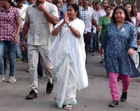 Mamata Banerjee leads campaign procession from Joka