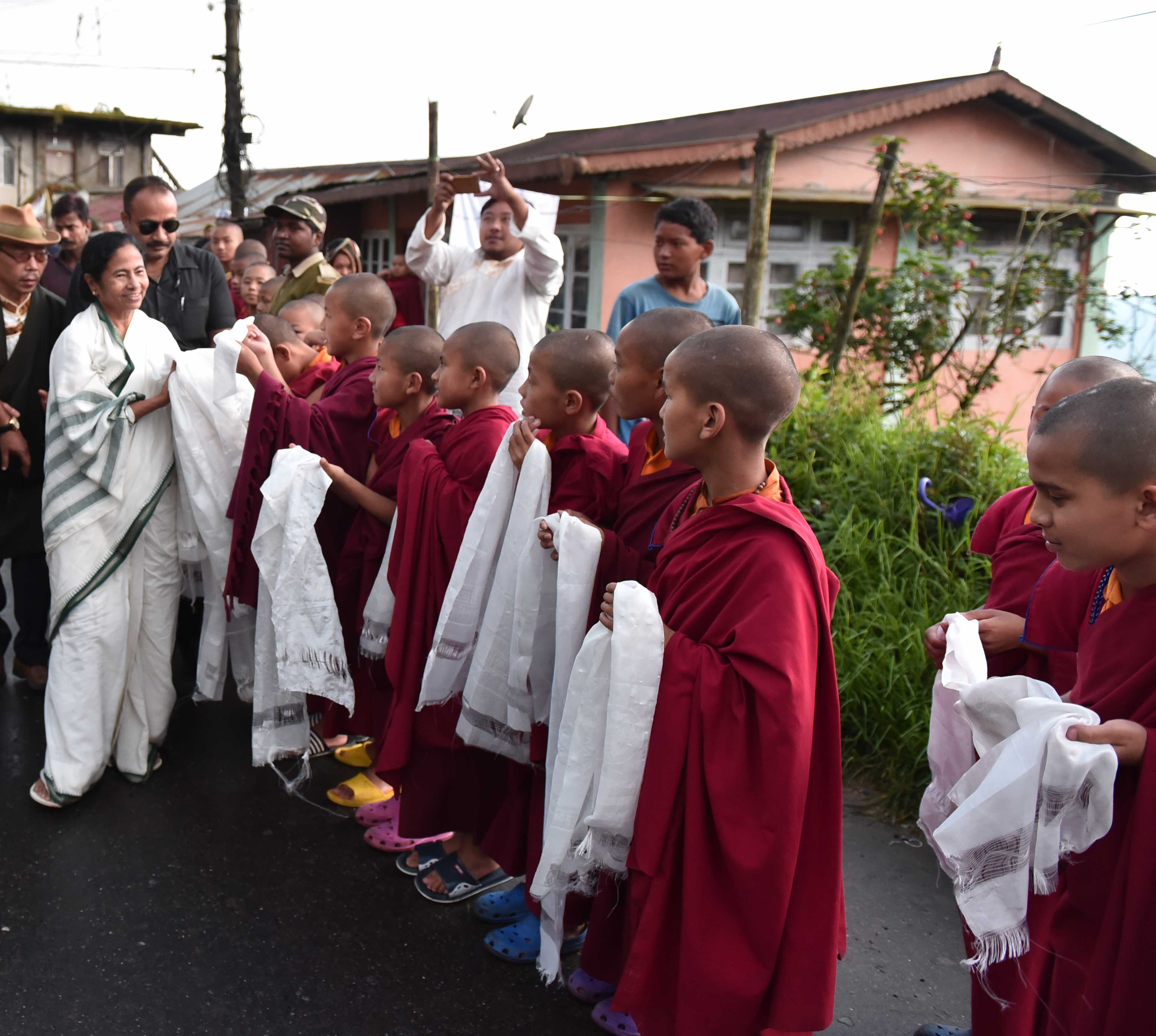 Grand reception for Mamata Banerjee on her first visit to Darjeeling in second term as CM