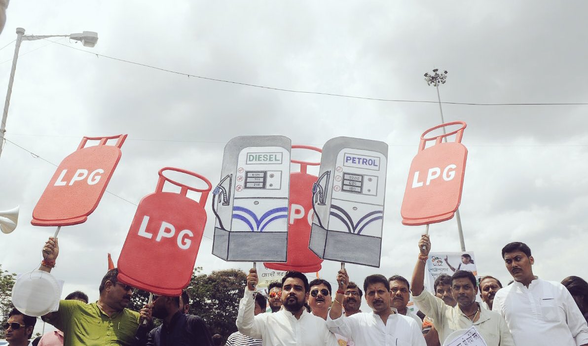 Fuel price hike: Trinamool holds protests across Bengal, common people join in