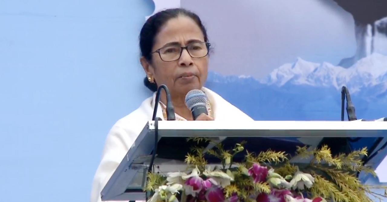 One who can take everyone along is the one fit to lead the country: Mamata Banerjee in Darjeeling