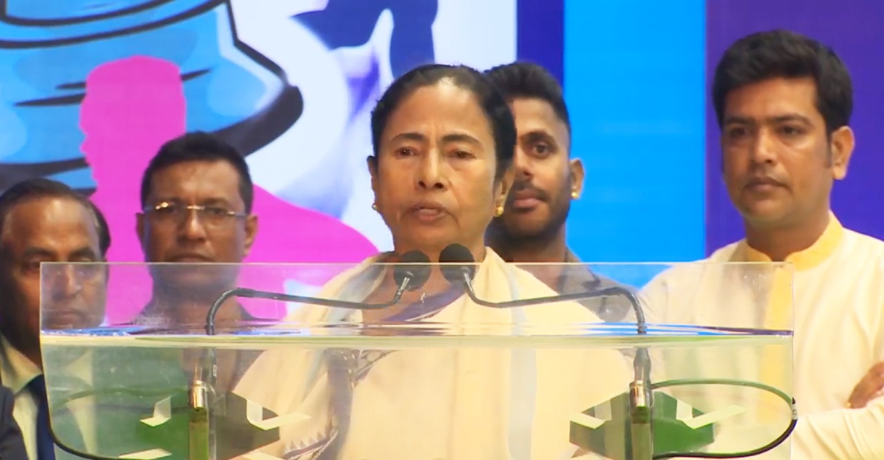 Bangla CM slams BJP’s politics of hate and discrimination