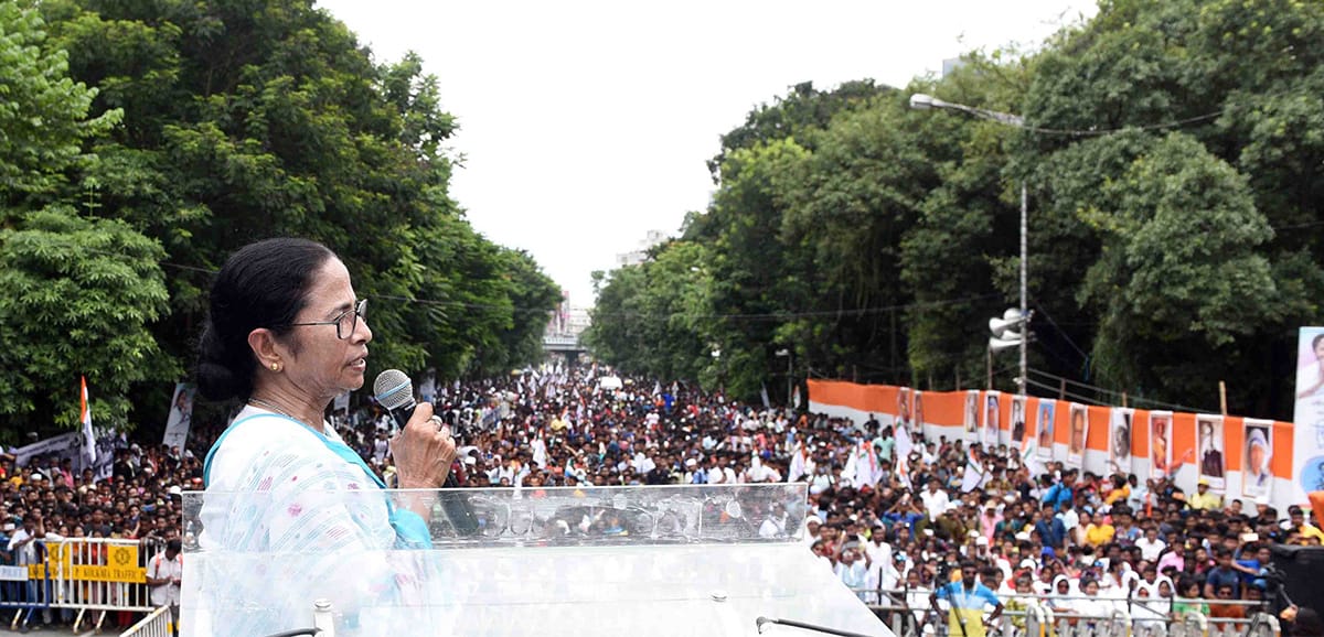 Break down the walls that are trying to crush your dreams: Didi to students